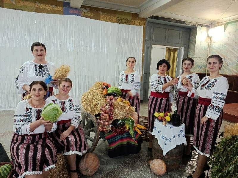 На Одещині було представлено стародавній обряд хліборобів На Одещині було представлено стародавній обряд хліборобів