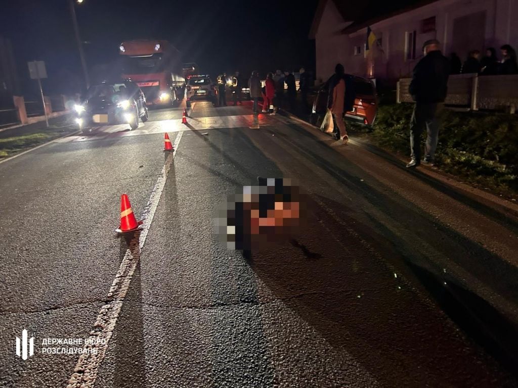 На Прикарпатті суддя скоїла смертельну ДТП: ДБР оголосило їй підозру(фото) На Прикарпатті суддя скоїла смертельну ДТП: ДБР оголосило їй підозру(фото)
