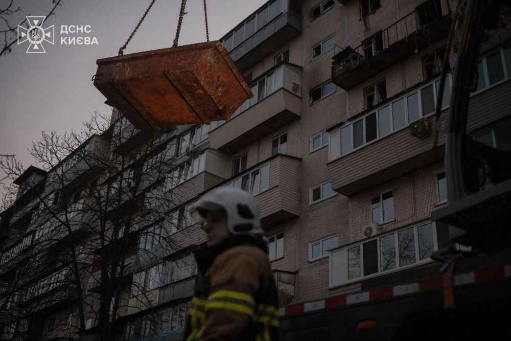 У Деснянському районі Києва завершили пошуково-рятувальні роботи: шестеро загиблих, п'ять постраждалих У Деснянському районі Києва завершили пошуково-рятувальні роботи: шестеро загиблих, п'ять постраждалих