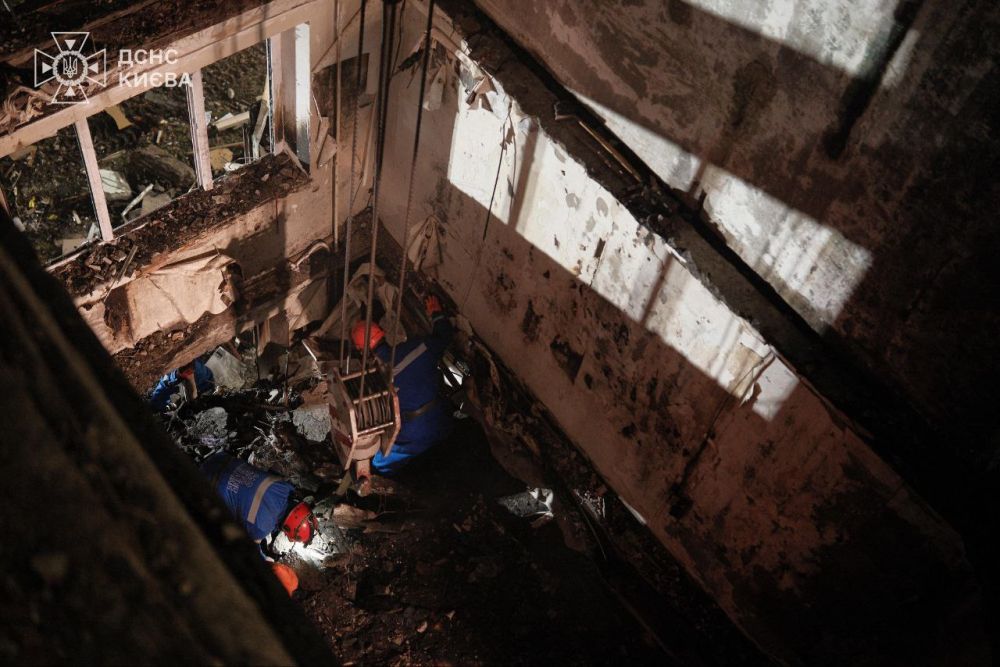 У Деснянському районі Києва завершили пошуково-рятувальні роботи: шестеро загиблих, п'ять постраждалих У Деснянському районі Києва завершили пошуково-рятувальні роботи: шестеро загиблих, п'ять постраждалих