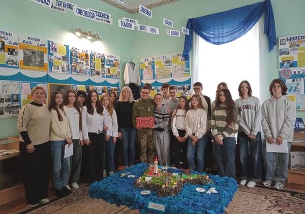 Екскурсії, зустрічі та дослідницька робота(фото) Екскурсії, зустрічі та дослідницька робота(фото)