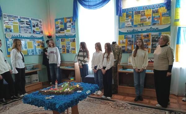 Екскурсії, зустрічі та дослідницька робота(фото) Екскурсії, зустрічі та дослідницька робота(фото)