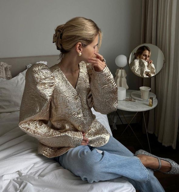 У чому зустрічати Новий рік, щоб притягнути щастя: головні кольори, фасони та готові образи У чому зустрічати Новий рік, щоб притягнути щастя: головні кольори, фасони та готові образи