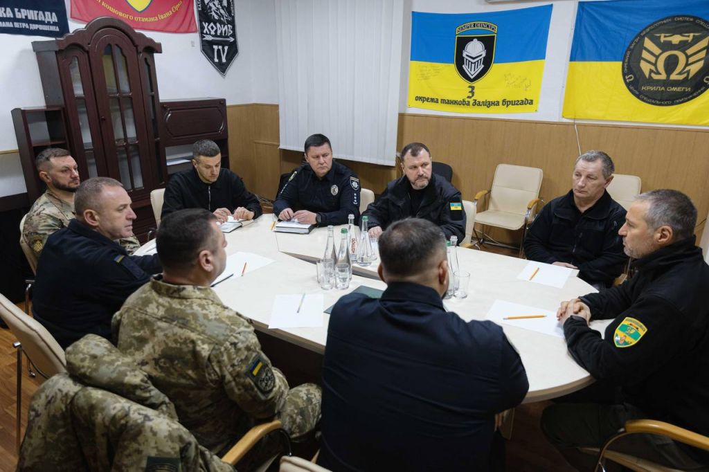 Донеччина і Харківщина під постійними ударами ворога(фото, відео) Донеччина і Харківщина під постійними ударами ворога(фото, відео)