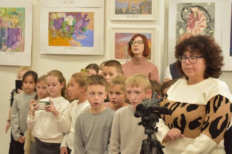 Про урочисте відкриття виставки дитячої творчості «Шляхом Півдня»(фото) Про урочисте відкриття виставки дитячої творчості «Шляхом Півдня»(фото)