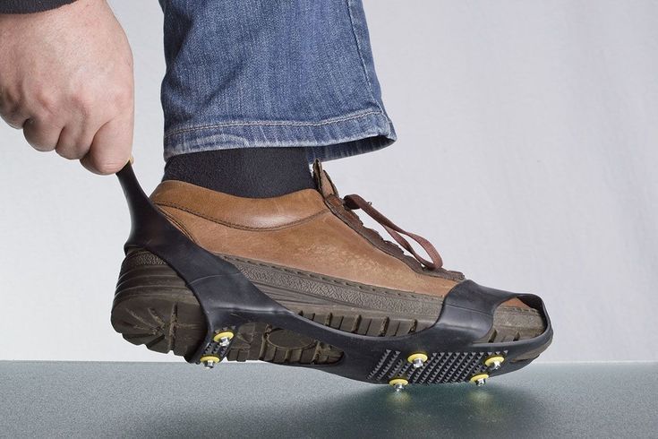 Як не впасти, коли дорога стала ковзанкою: лайфхаки, які допомагають Як не впасти, коли дорога стала ковзанкою: лайфхаки, які допомагають