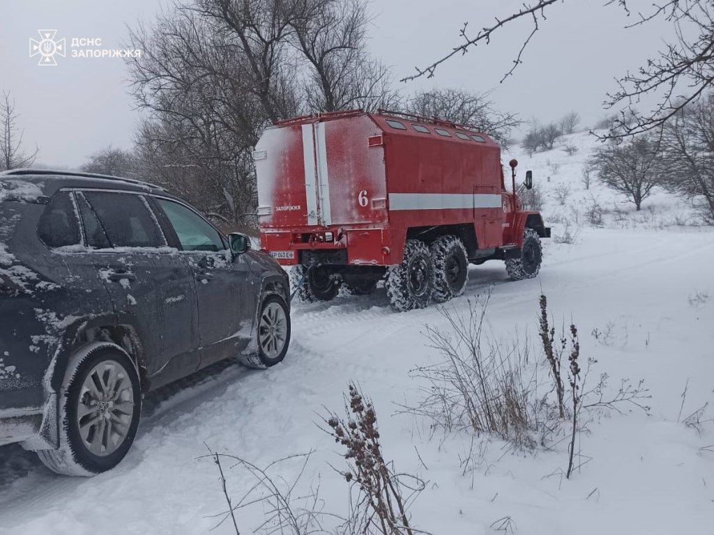 Минулого тижня рятувальники ДСНС здійснили понад 6000 виїздів для ліквідації надзвичайних ситуацій і врятували 173 людини. Минулого тижня рятувальники ДСНС здійснили понад 6000 виїздів для ліквідації надзвичайних ситуацій і врятували 173 людини.