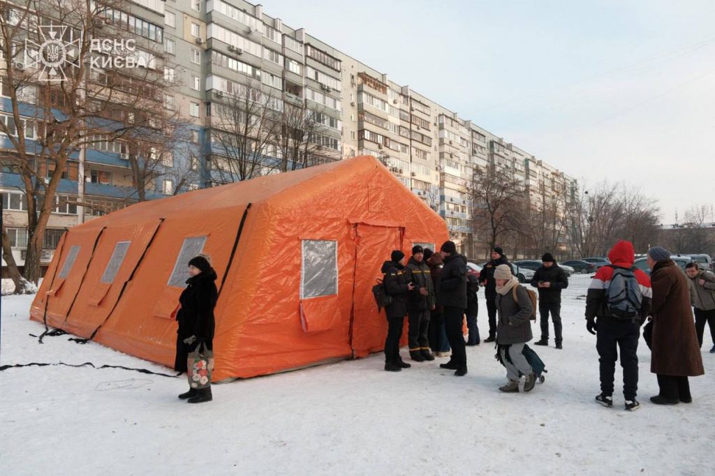 Минулого тижня рятувальники ДСНС здійснили понад 6000 виїздів для ліквідації надзвичайних ситуацій і врятували 173 людини. Минулого тижня рятувальники ДСНС здійснили понад 6000 виїздів для ліквідації надзвичайних ситуацій і врятували 173 людини.