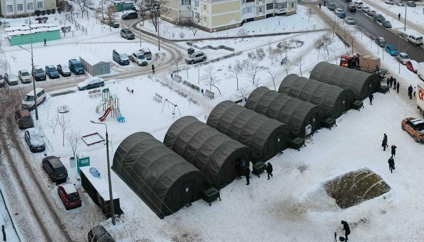 Ситуація у Києві залишається надскладною. Підрозділи ДСНС України працюють у максимальному складі, додатково залучені придані сили з інших регіонів(фото) Ситуація у Києві залишається надскладною. Підрозділи ДСНС України працюють у максимальному складі, додатково залучені придані сили з інших регіонів(фото)