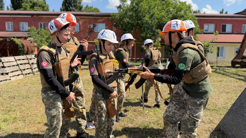 Рій «Дунайські козаки» Саф’янівської громади здобув перемогу на обласному етапі гри «Сокіл»(фото) Рій «Дунайські козаки» Саф’янівської громади здобув перемогу на обласному етапі гри «Сокіл»(фото)