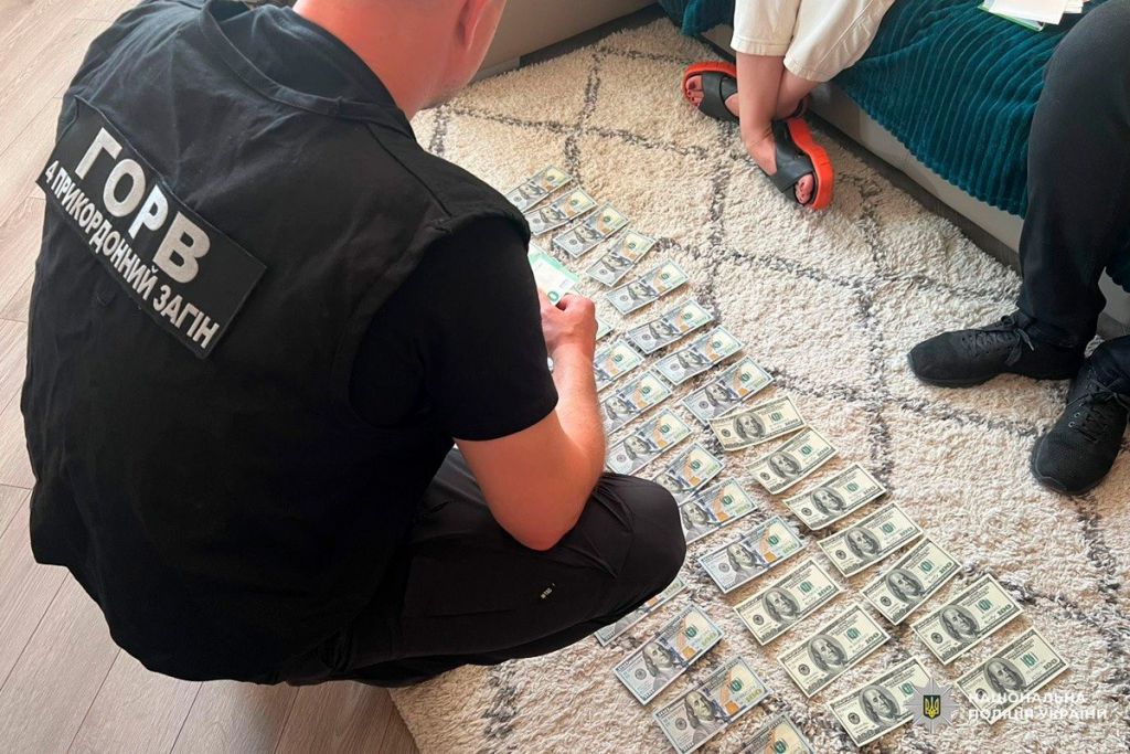 На Харківщині поліція викрила три схеми збуту контрафактного тютюну та алкоголю(фото) На Харківщині поліція викрила три схеми збуту контрафактного тютюну та алкоголю(фото)