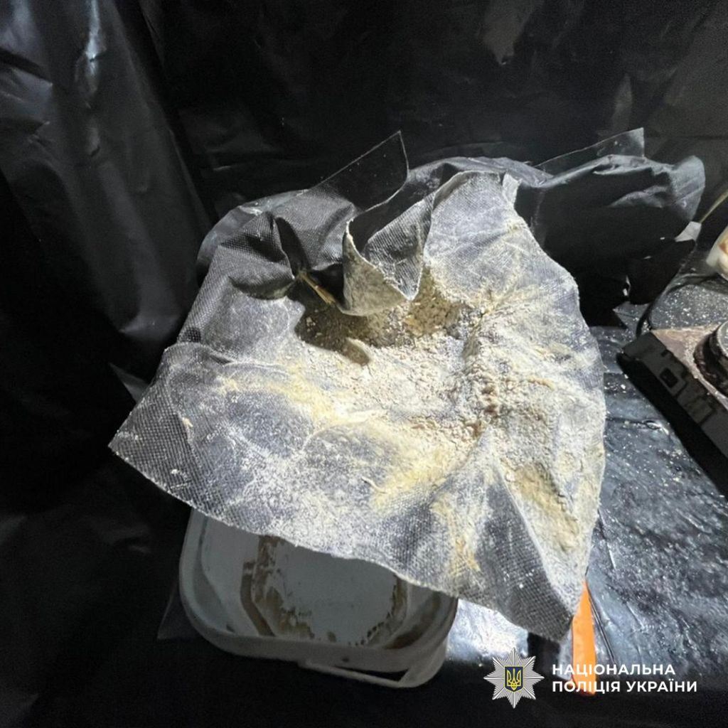 Нацполіція ліквідувала масштабне злочинне угруповання, яке організувало наркоосередки з багатомільйонними прибутками Нацполіція ліквідувала масштабне злочинне угруповання, яке організувало наркоосередки з багатомільйонними прибутками
