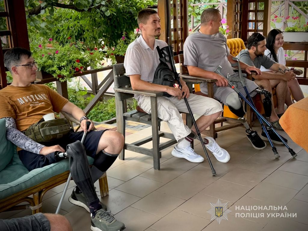 «Рівний рівному»: поліція Одещини продовжує забезпечувати психологічну підтримку та відновлення ветеранів «Рівний рівному»: поліція Одещини продовжує забезпечувати психологічну підтримку та відновлення ветеранів