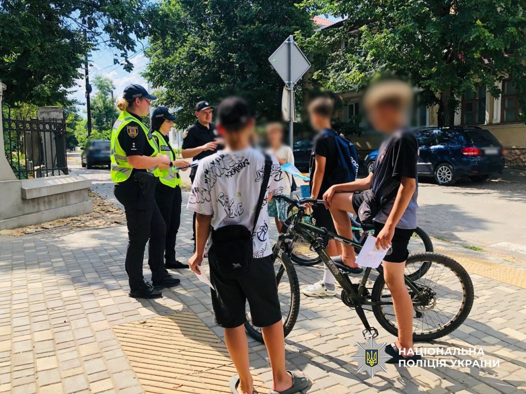 «Діти на дорозі»: поліцейські Одещини посилюють профілактику дорожньо-транспортного травматизму серед юнацтва «Діти на дорозі»: поліцейські Одещини посилюють профілактику дорожньо-транспортного травматизму серед юнацтва