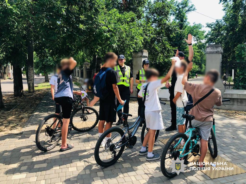 «Діти на дорозі»: поліцейські Одещини посилюють профілактику дорожньо-транспортного травматизму серед юнацтва «Діти на дорозі»: поліцейські Одещини посилюють профілактику дорожньо-транспортного травматизму серед юнацтва