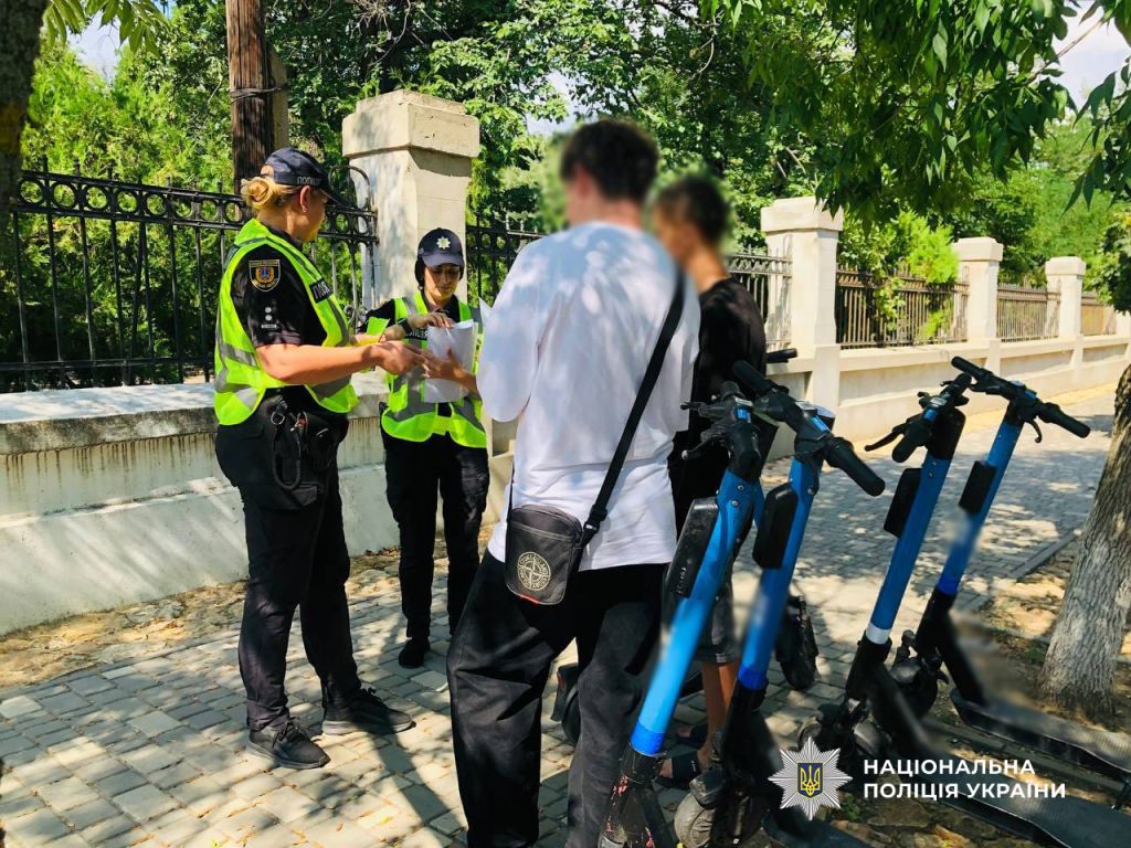 «Діти на дорозі»: поліцейські Одещини посилюють профілактику дорожньо-транспортного травматизму серед юнацтва «Діти на дорозі»: поліцейські Одещини посилюють профілактику дорожньо-транспортного травматизму серед юнацтва