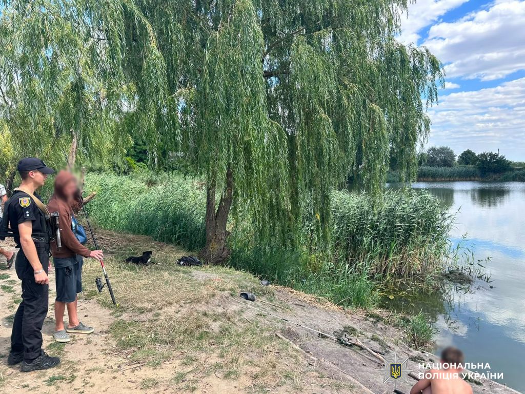 Поліцейські Одещини навчають дітей відпочивати безпечно поблизу водойм Поліцейські Одещини навчають дітей відпочивати безпечно поблизу водойм