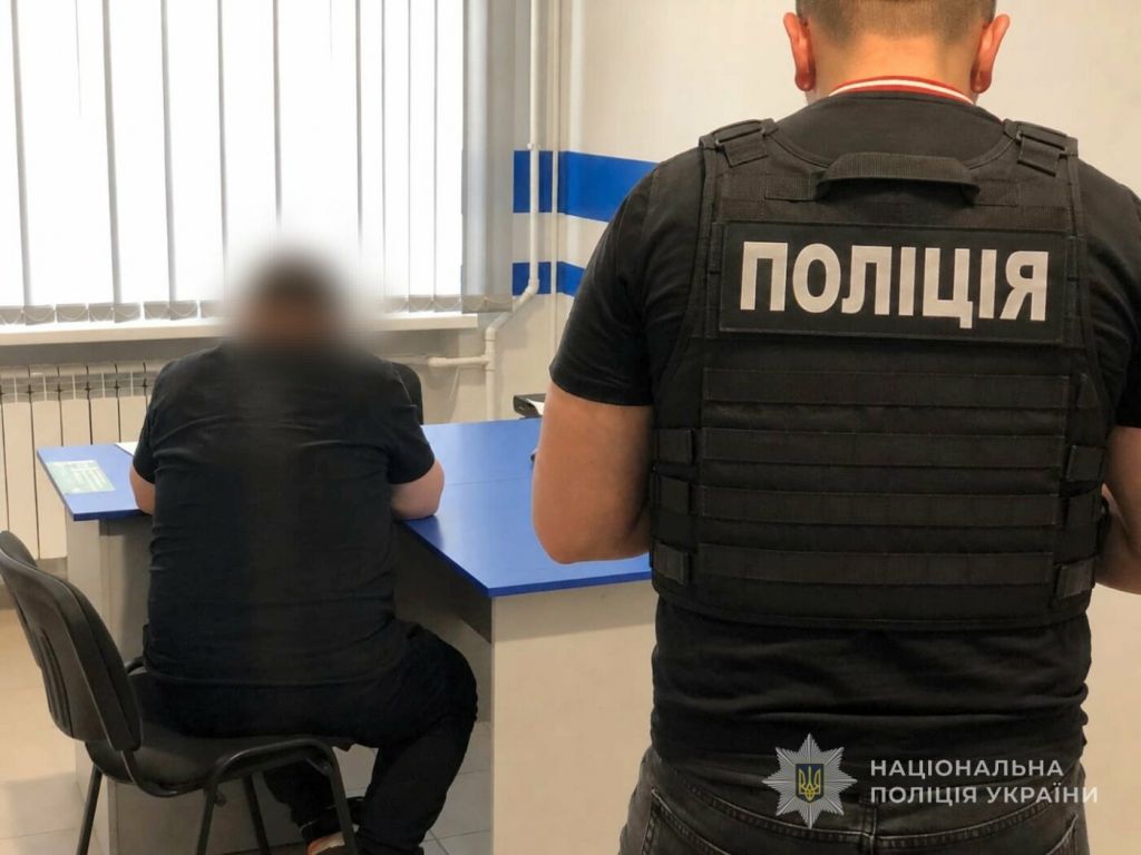Втеча до Молдови за 8 тисяч євро: на Одещині перед судом постануть двоє чоловіків(фото) Втеча до Молдови за 8 тисяч євро: на Одещині перед судом постануть двоє чоловіків(фото)