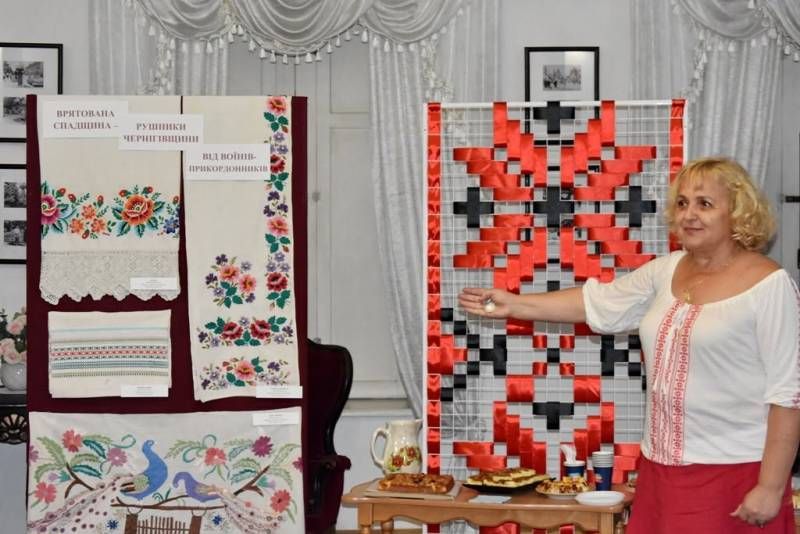 Рушники з Чернігівщини в День Незалежності Рушники з Чернігівщини в День Незалежності