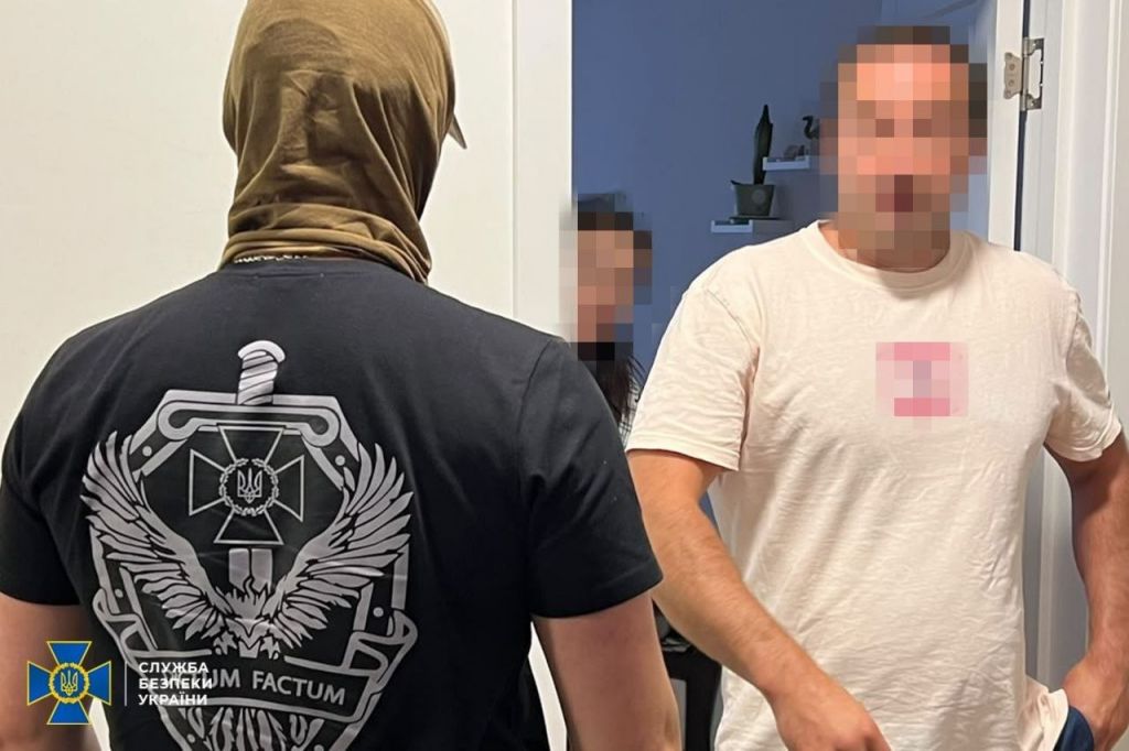По всій Україні тривають масштабні обшуки через підроблений препарат для схуднення Biopatid(фото) По всій Україні тривають масштабні обшуки через підроблений препарат для схуднення Biopatid(фото)