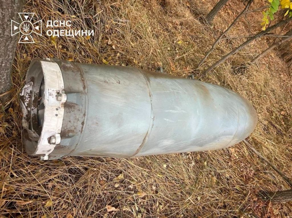 На Одещині піротехніки знешкодили дві російські авіабомби(фото) На Одещині піротехніки знешкодили дві російські авіабомби(фото)