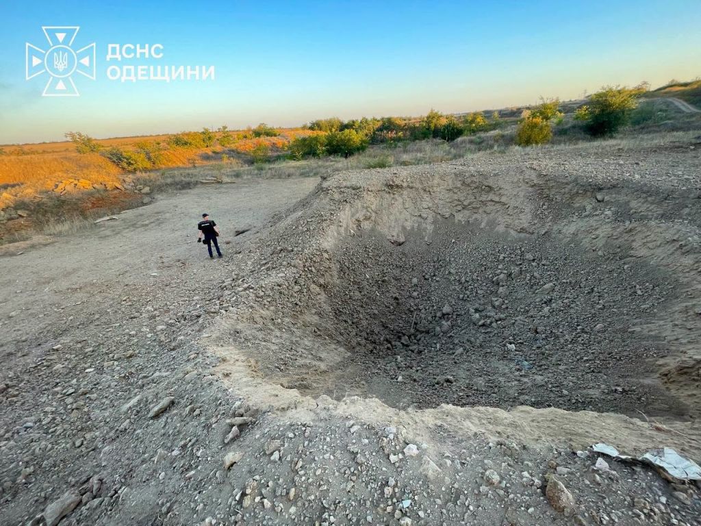 На Одещині піротехніки знешкодили дві російські авіабомби(фото) На Одещині піротехніки знешкодили дві російські авіабомби(фото)
