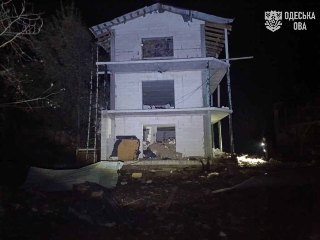 Вночі 23 жовтня росія атакувала обʼєкт енергетики та базу відпочинку на півдні Одещини Вночі 23 жовтня росія атакувала обʼєкт енергетики та базу відпочинку на півдні Одещини
