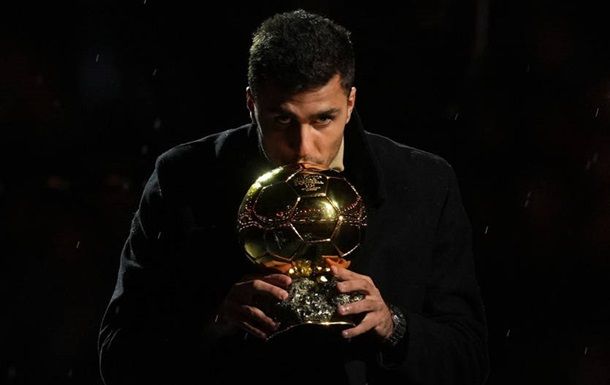 Золотий м’яч-2025: володар трофею назвав своїх фаворитів Золотий м’яч-2025: володар трофею назвав своїх фаворитів