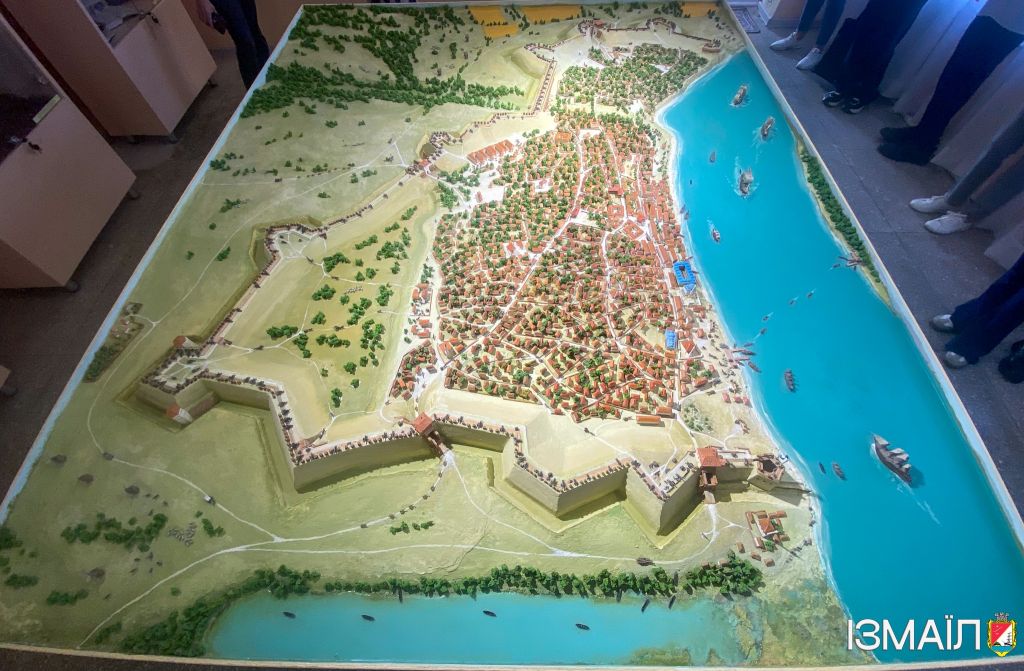 В Ізмаїлі відкрили оновлений парк мініатюр із реконструкцією фортеці 1790 року (фото) В Ізмаїлі відкрили оновлений парк мініатюр із реконструкцією фортеці 1790 року (фото)