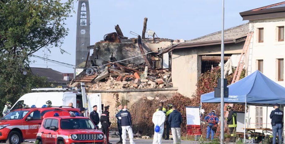 В Італії поліцейські загинули під час вибуху: будівлю заздалегідь наповнили газом В Італії поліцейські загинули під час вибуху: будівлю заздалегідь наповнили газом