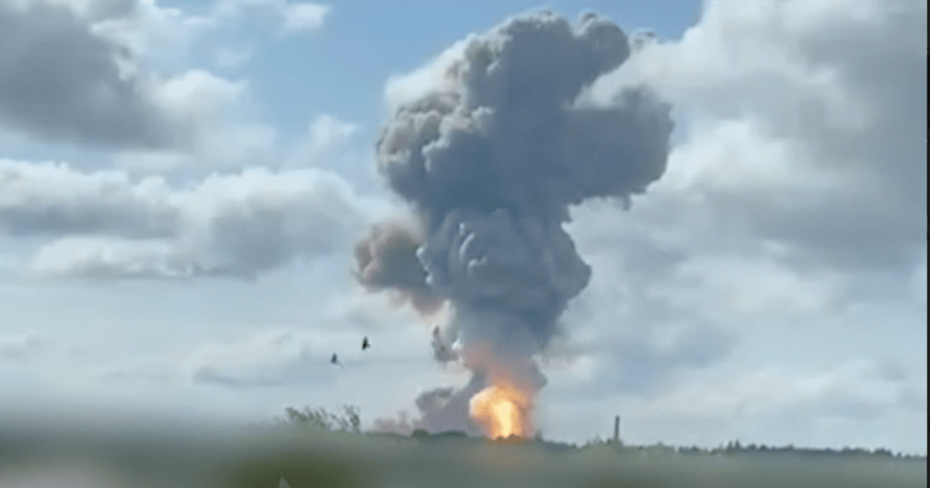 В Росії здетонував оборонний хімзавод: обвалився цех, є постраждалі В Росії здетонував оборонний хімзавод: обвалився цех, є постраждалі