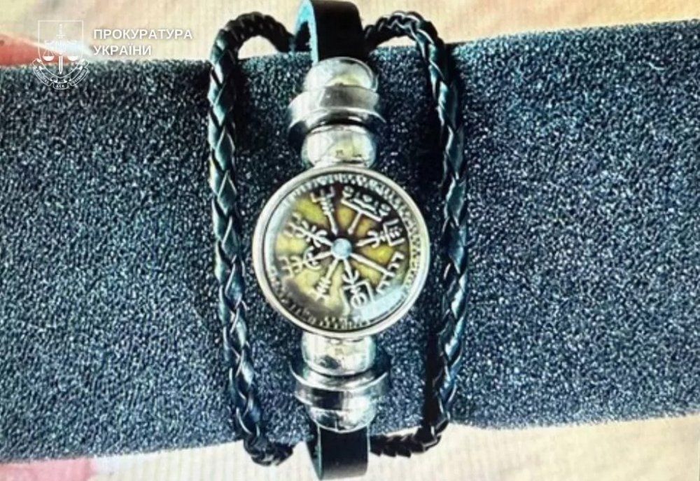 На Київщині діяла група псевдоекстрасенсів, які ошукували громадян, лякаючи “чорною міткою” (відео) На Київщині діяла група псевдоекстрасенсів, які ошукували громадян, лякаючи “чорною міткою” (відео)