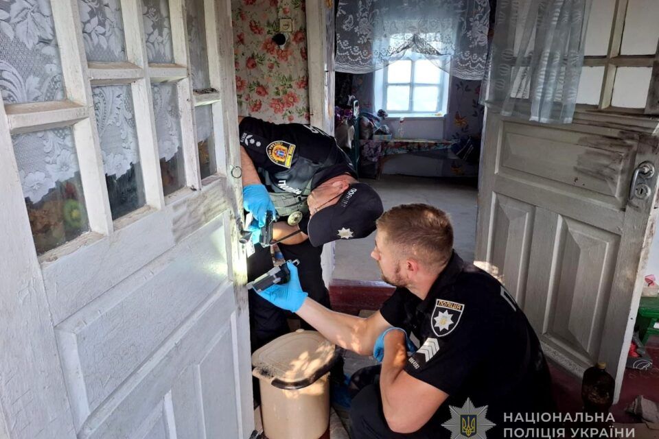 У Білгород-Дністровському районі судитимуть зловмисника, який побив 82-річну жінку У Білгород-Дністровському районі судитимуть зловмисника, який побив 82-річну жінку