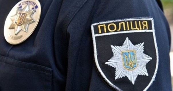 На Полтавщині у дворі будинку знайшли закопаний плід дитини На Полтавщині у дворі будинку знайшли закопаний плід дитини