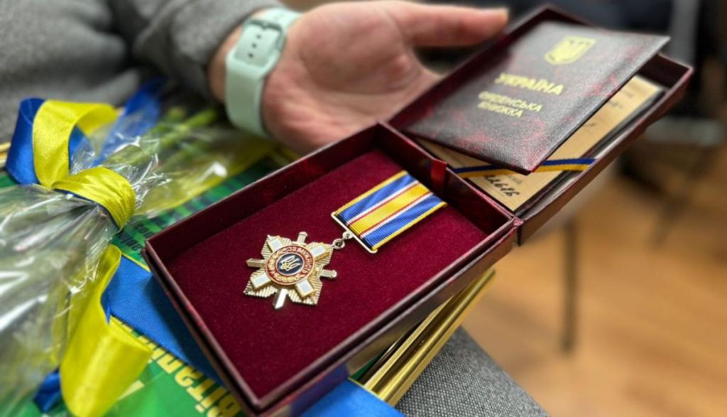 На Одещині сім’ям полеглих прикордонників вручили державні нагороди На Одещині сім’ям полеглих прикордонників вручили державні нагороди