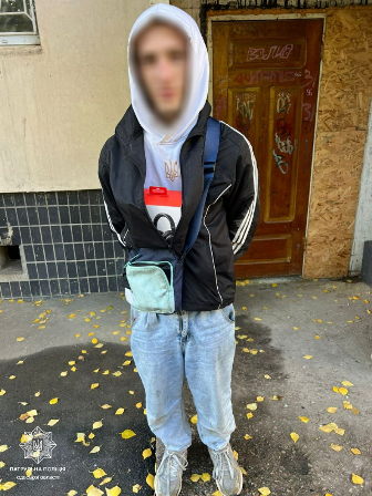 В Одесі патрульні затримали чоловіка, що обікрав магазин В Одесі патрульні затримали чоловіка, що обікрав магазин