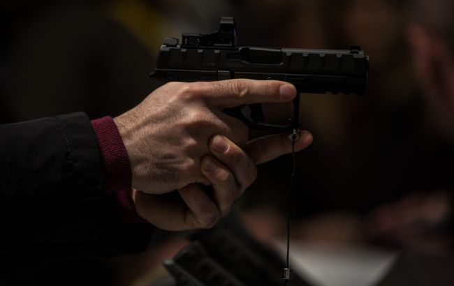 В Кременчуцькому РТЦК сталася стрілянина, є поранені, - ЗМІ В Кременчуцькому РТЦК сталася стрілянина, є поранені, - ЗМІ