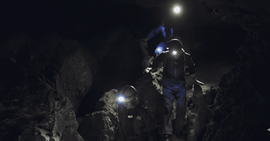 Найдовша печера у світі: як в Україні знайшли справжнє природне диво Найдовша печера у світі: як в Україні знайшли справжнє природне диво