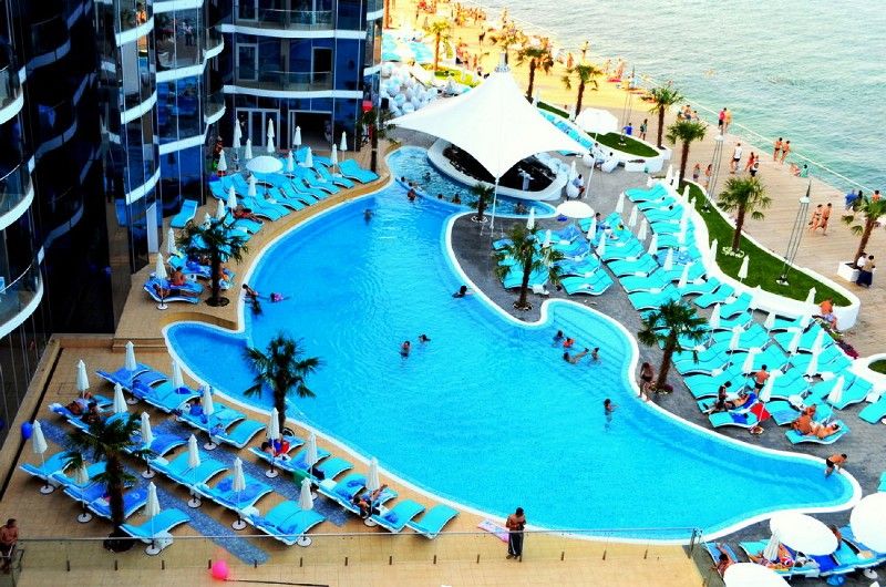 Суд заарештував одеський дельфінарій за борги перед містом Суд заарештував одеський дельфінарій за борги перед містом