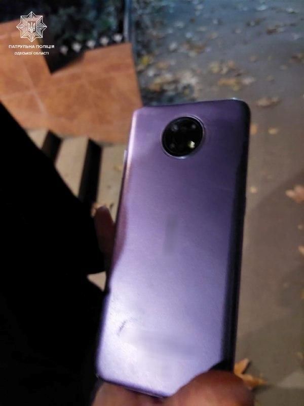 В Одесі в спальному районі жінку побили та пограбували В Одесі в спальному районі жінку побили та пограбували