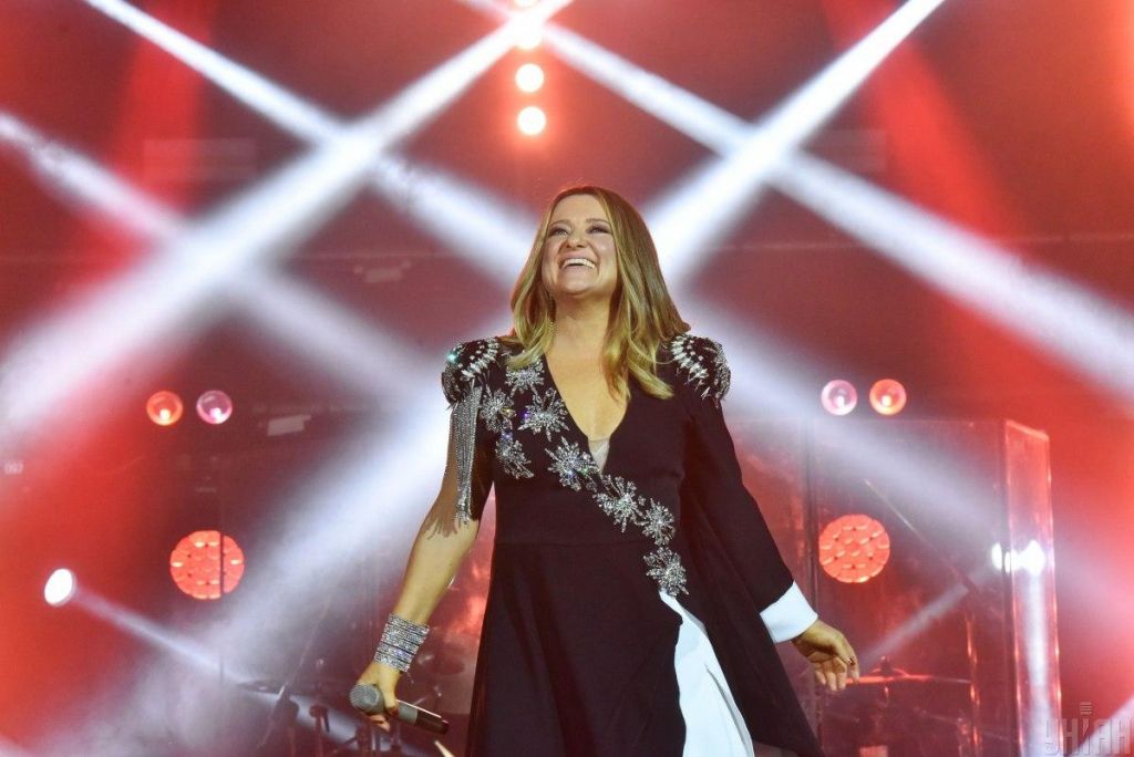 Журналісти "впіймали" чоловіка Могилевської на концерті: рідкісне фото Журналісти "впіймали" чоловіка Могилевської на концерті: рідкісне фото