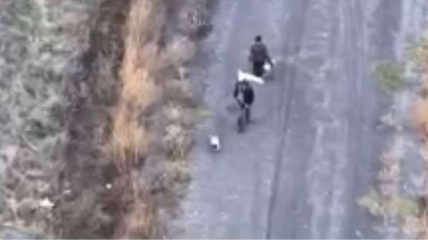 Трагедія на Харківщині: окупанти вбили двох людей, які підняли білий прапор Трагедія на Харківщині: окупанти вбили двох людей, які підняли білий прапор