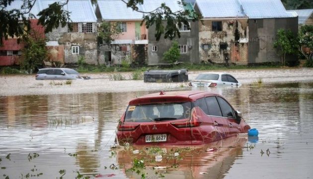 На Філіппінах через тайфун загинула 21 людина На Філіппінах через тайфун загинула 21 людина