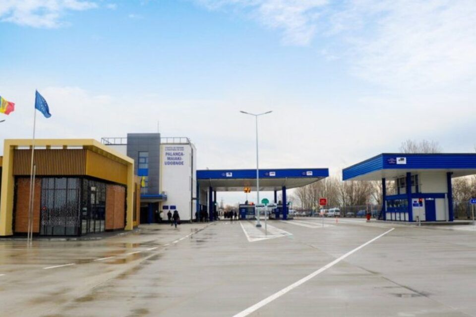 Держприкордонслужба впроваджує спрощення транзиту на трасі Одеса-Рені в районі Паланки Держприкордонслужба впроваджує спрощення транзиту на трасі Одеса-Рені в районі Паланки