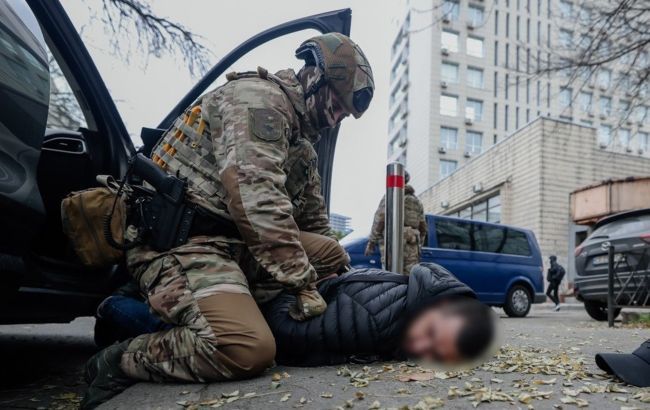 "Продавав" посаду в ОП: стали відомі деталі справи з фейковим родичем Єрмака "Продавав" посаду в ОП: стали відомі деталі справи з фейковим родичем Єрмака