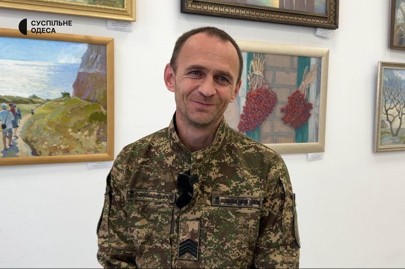 "Без творчості точно не буду": історія військовослужбовця, який поєднує службу та мистецтво "Без творчості точно не буду": історія військовослужбовця, який поєднує службу та мистецтво