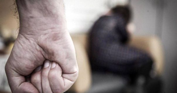 На Дніпропетровщині жінка померла після побачення у колонії з засудженим чоловіком На Дніпропетровщині жінка померла після побачення у колонії з засудженим чоловіком