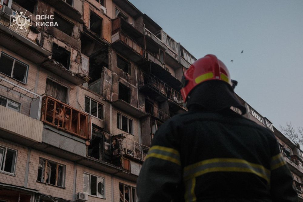 У Деснянському районі Києва завершили пошуково-рятувальні роботи: шестеро загиблих, п'ять постраждалих У Деснянському районі Києва завершили пошуково-рятувальні роботи: шестеро загиблих, п'ять постраждалих