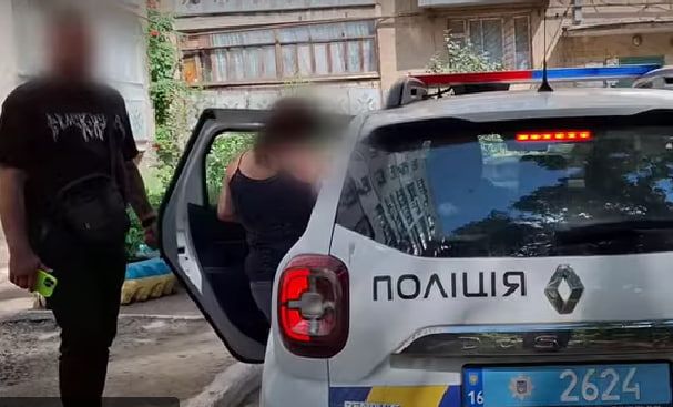 На Одещині судитимуть жінку, яка облила сусіда розчинником і підпалила його На Одещині судитимуть жінку, яка облила сусіда розчинником і підпалила його