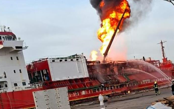 В Румунії евакуювали село після влучення дрона РФ в танкер з газом В Румунії евакуювали село після влучення дрона РФ в танкер з газом